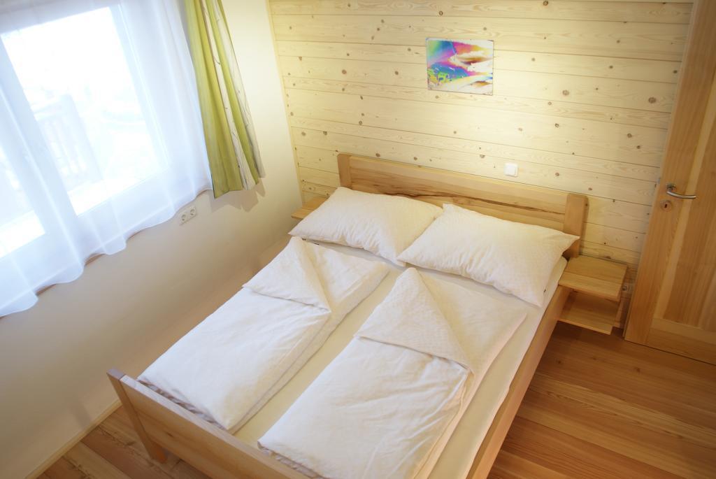 Ferienhaus Schwarzenbach Steinbach am Ziehberg Pokoj fotografie